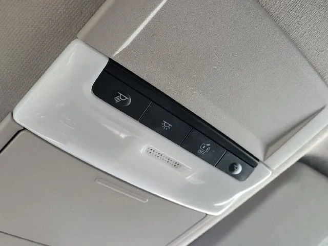 2025 Nissan Sentra SR photo 28