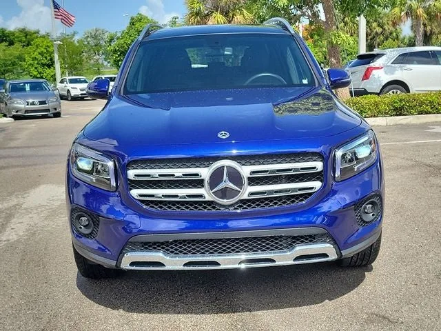 2023 Mercedes-Benz GLB GLB 250 photo 2