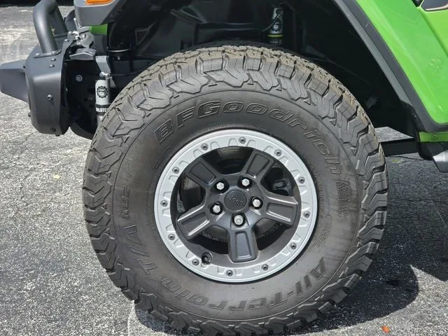 2025 Jeep Wrangler Rubicon 392 photo 9