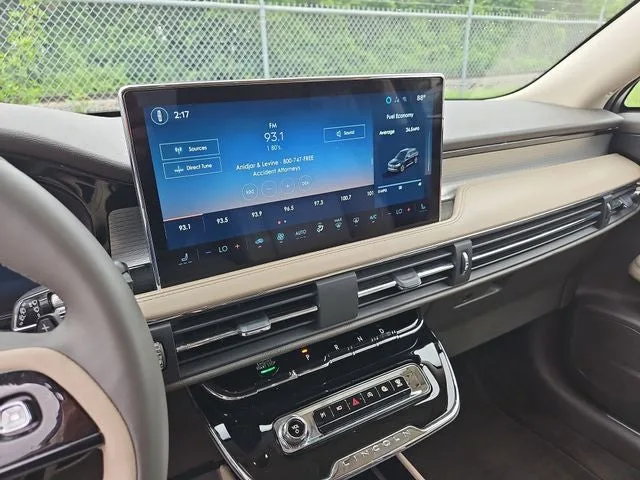 2024 Lincoln Corsair Premiere photo 17