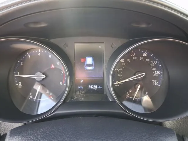2019 Toyota C-HR LE photo 16
