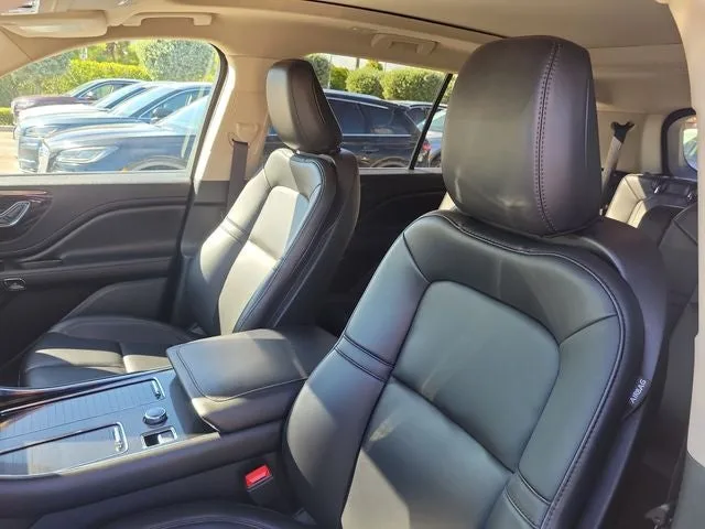 2024 Lincoln Aviator Premiere Premium photo 9