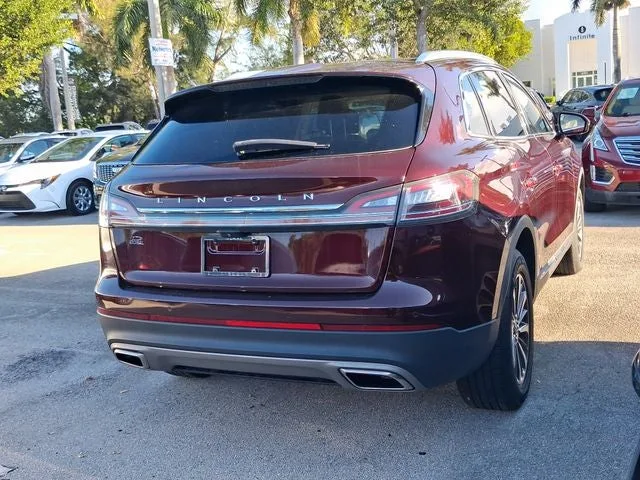 2022 Lincoln Nautilus Standard photo 4