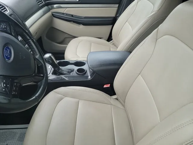 2018 Ford Explorer XLT photo 11