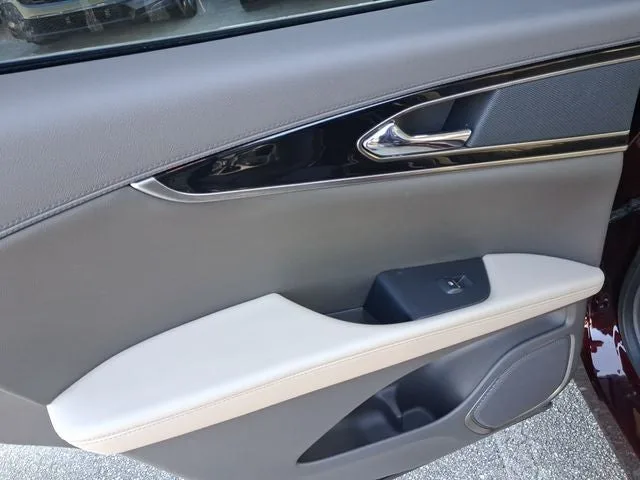 2022 Lincoln Nautilus Standard photo 9