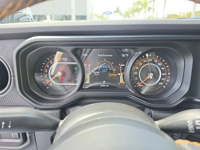 2025 Jeep Wrangler Rubicon 392 photo 21