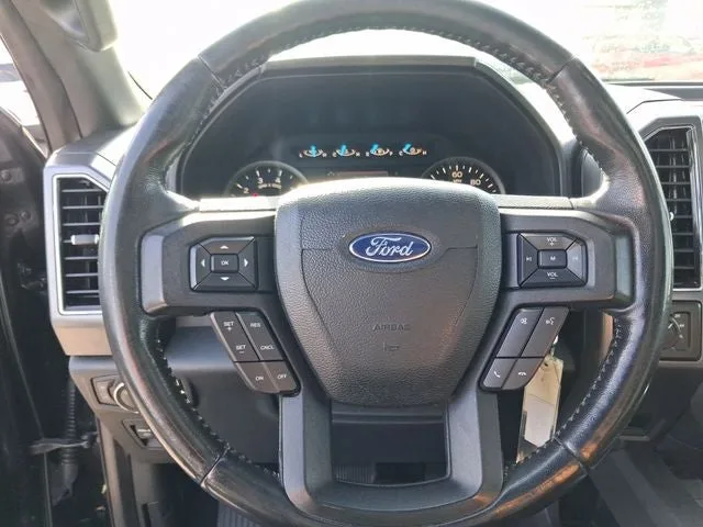2019 Ford F-150 XLT photo 16
