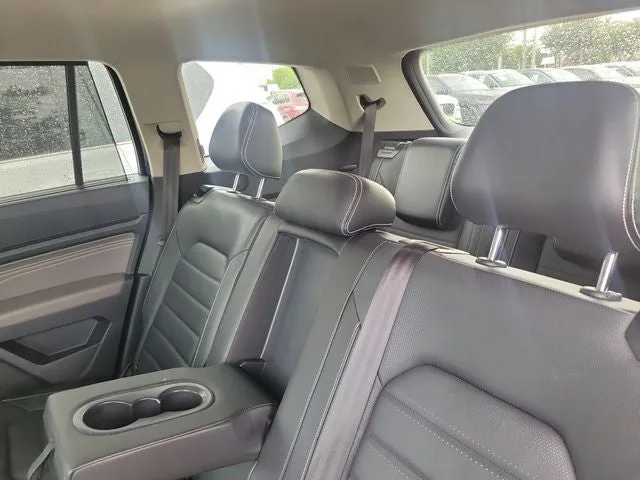 2023 Volkswagen Atlas 3.6L V6 SEL Premium R-Line photo 12