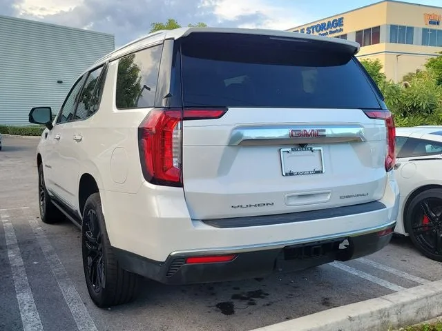 2022 GMC Yukon Denali photo 6
