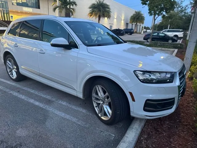 2018 Audi Q7 3.0T Prestige quattro photo 2