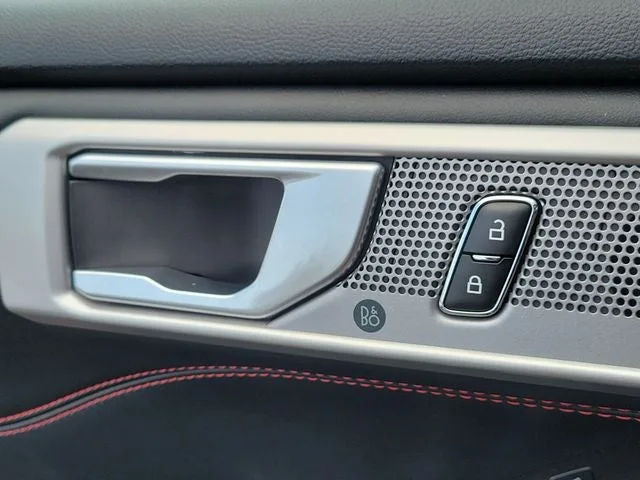 2023 Ford Explorer ST-Line photo 26