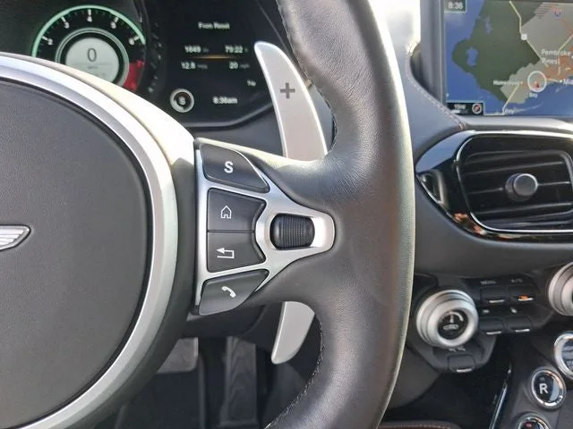 2020 Aston Martin Vantage Base photo 15