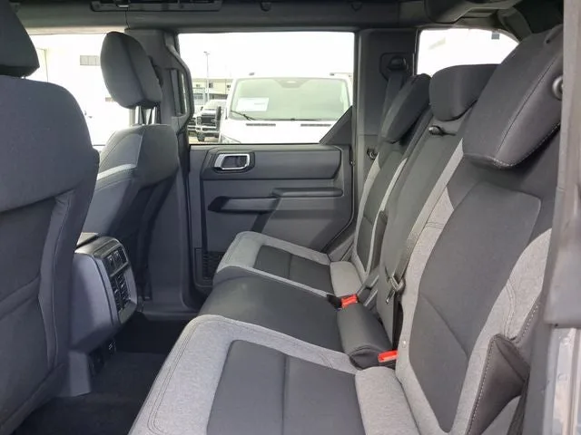 2025 Ford Bronco Big Bend photo 6
