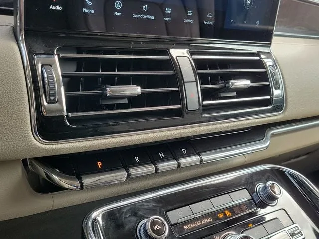 2022 Lincoln Navigator L Reserve photo 25