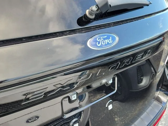 2023 Ford Explorer ST-Line photo 5