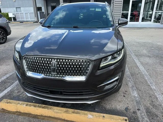 2019 Lincoln MKC Standard photo 2