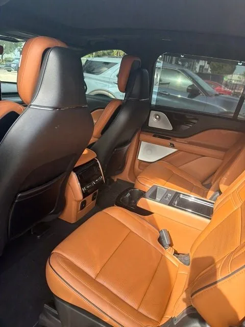 2023 Lincoln Aviator Black Label Premium photo 5