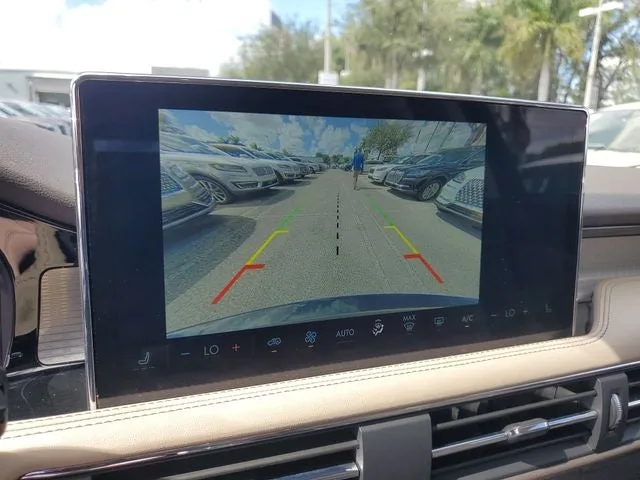 2024 Lincoln Corsair Premiere photo 22