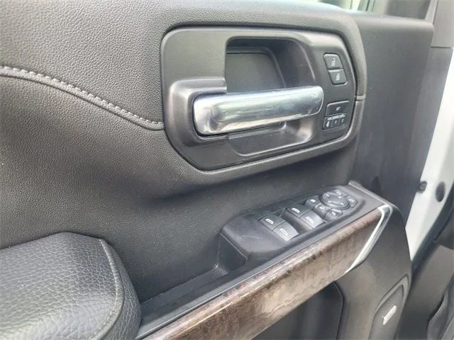 2023 GMC Sierra 2500HD Denali photo 9