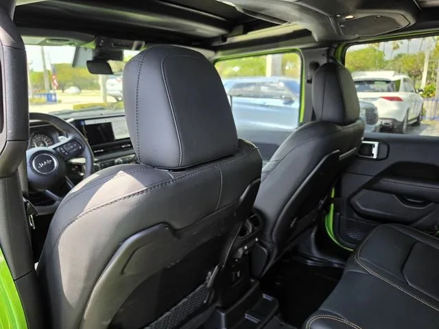 2025 Jeep Wrangler Rubicon 392 photo 15