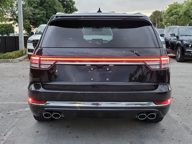 2024 Lincoln Aviator Black Label Premium photo 5