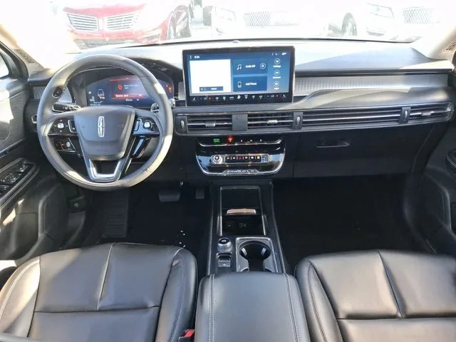 2023 Lincoln Corsair Standard photo 7