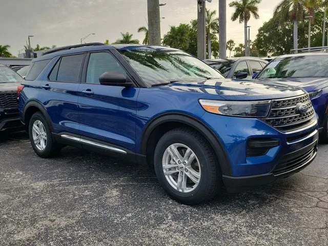 2022 Ford Explorer XLT photo 2