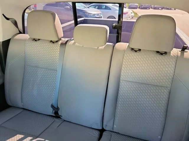 2022 Toyota Tacoma SR V6 photo 13