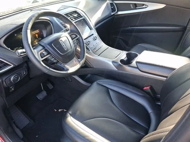 2019 Lincoln Nautilus Standard photo 11