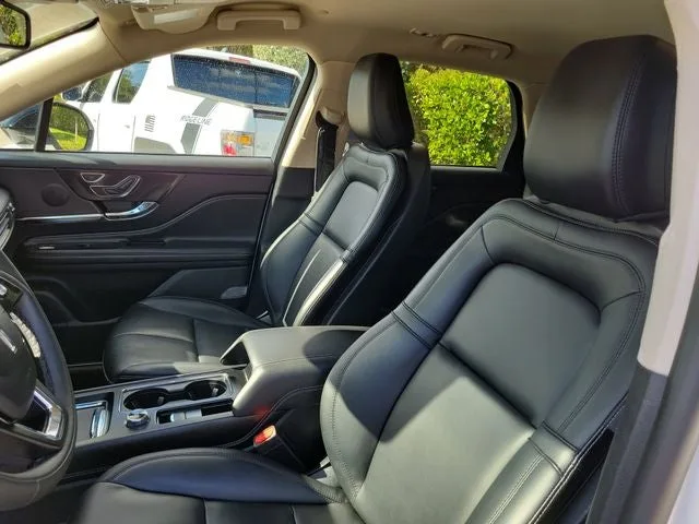 2024 Lincoln Corsair Premiere photo 10