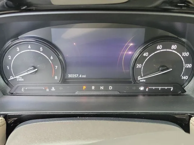 2022 Lincoln Corsair Standard photo 16