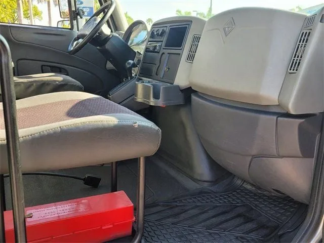 2015 International TERRASTAR REGULAR CAB photo 13