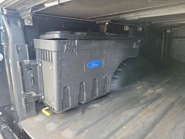 2022 Ford F-350SD Platinum DRW photo 9