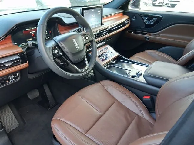 2023 Lincoln Aviator Reserve Premium photo 11
