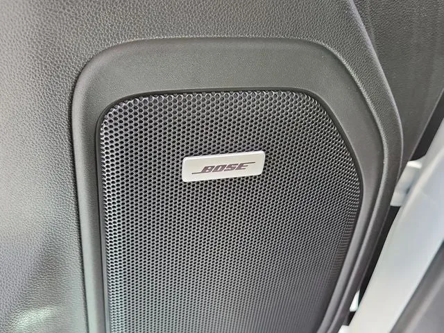 2020 Chevrolet Silverado 1500 High Country photo 20