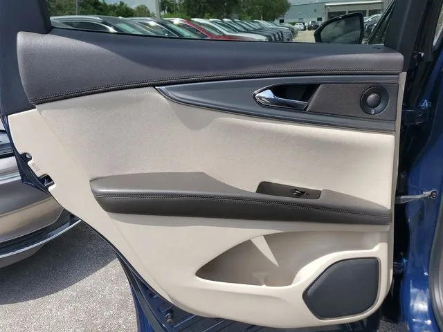 2019 Lincoln Nautilus Reserve photo 12