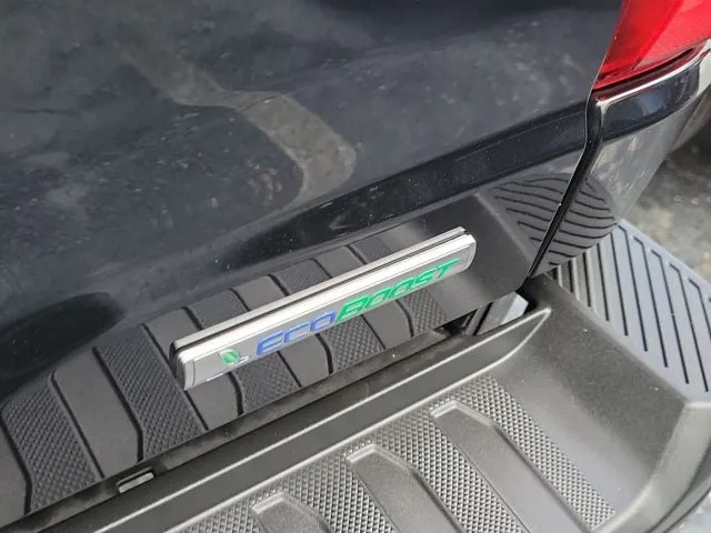 2022 Ford F-150 XL photo 6