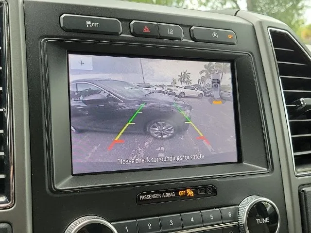 2020 Ford Expedition XLT photo 26