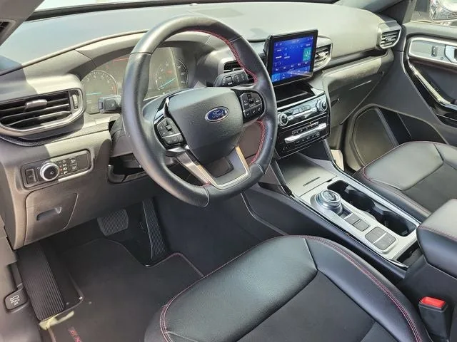 2023 Ford Explorer ST-Line photo 7