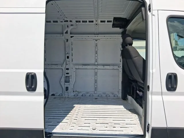 2023 RAM ProMaster 2500 High Roof photo 7
