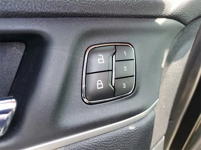 2019 Lincoln MKC Standard photo 18