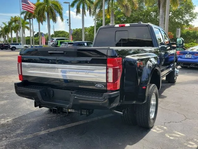 2022 Ford F-350SD Platinum DRW photo 3