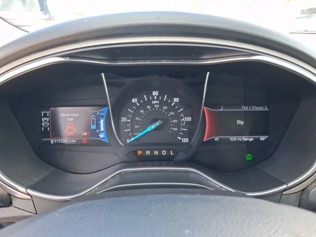 2016 Ford Fusion Energi SE Luxury photo 16