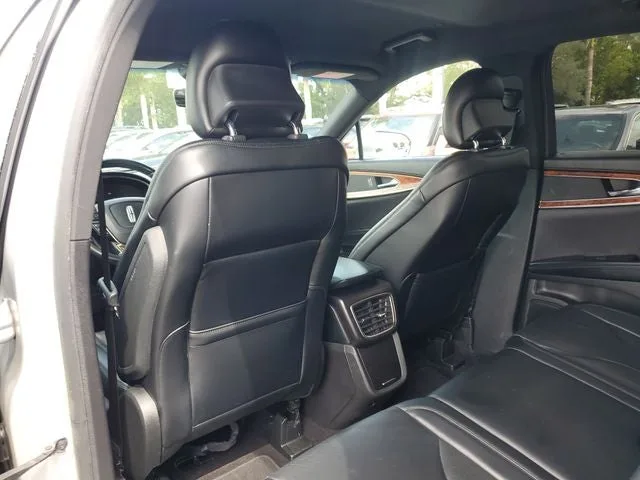 2019 Lincoln Nautilus Select photo 11