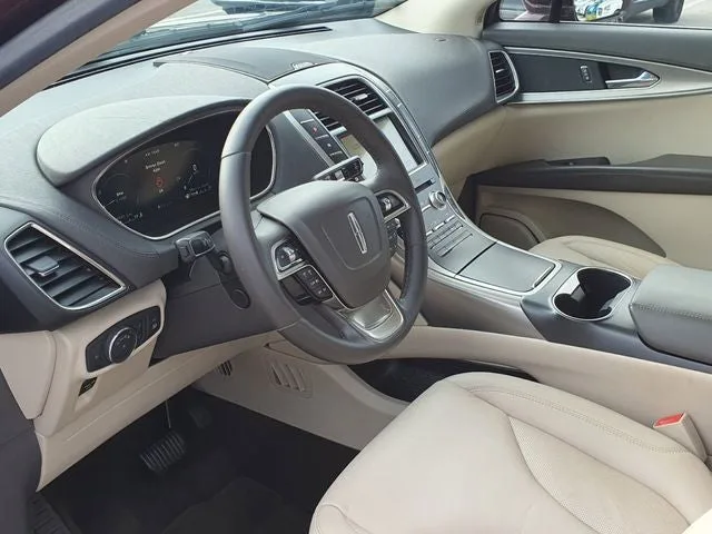 2019 Lincoln Nautilus Select photo 20