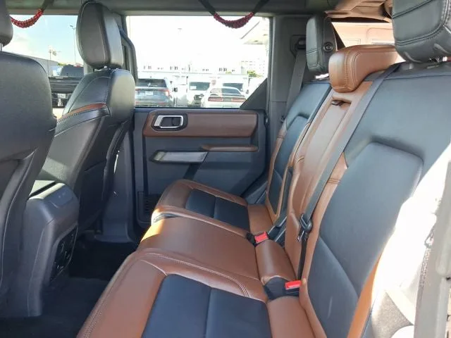 2023 Ford Bronco Outer Banks photo 6