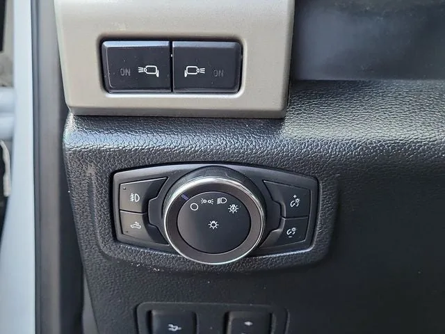 2019 Ford F-250SD Lariat photo 14