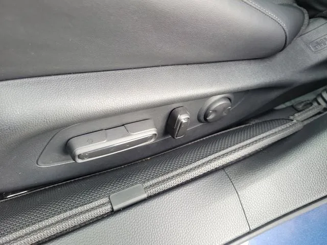 2025 Honda Accord Hybrid EX-L photo 11