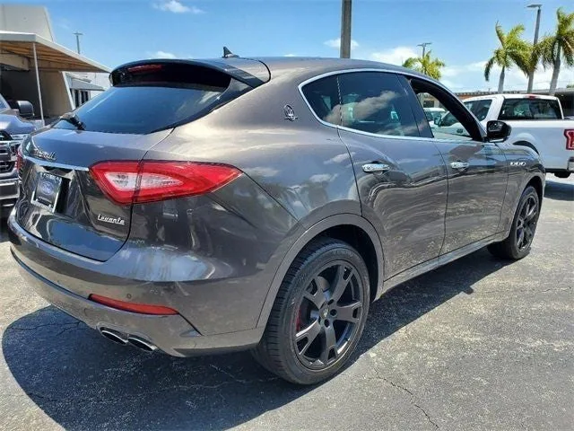 2019 Maserati Levante Base photo 8