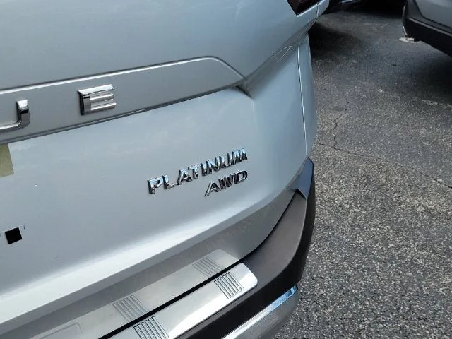 2023 Nissan Rogue Platinum photo 6